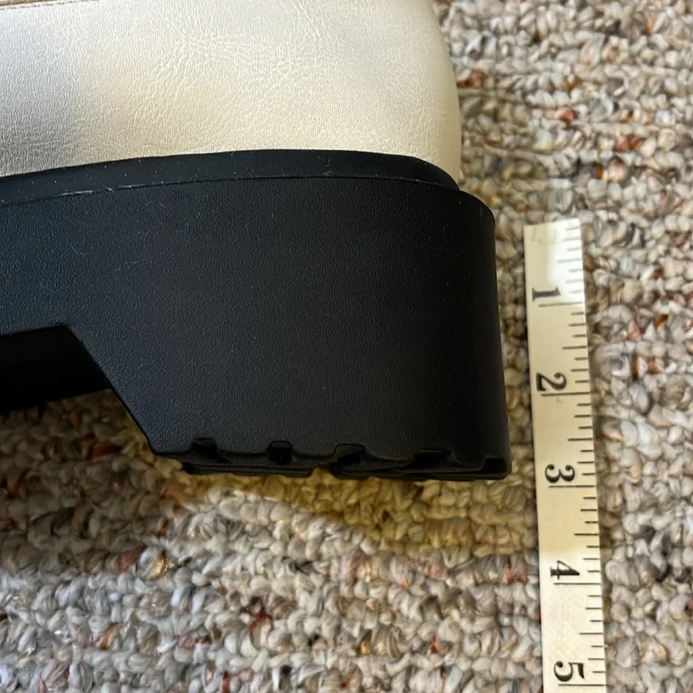 NEW Wild Fable Lacey Loafer Flats in White Size 7.5
